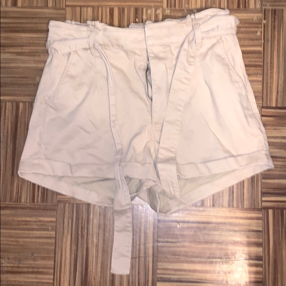 🌻 EXPRESS HIGH WAISTED SHORTS 🌻